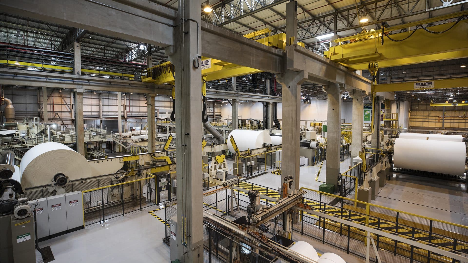 Linha industrial de papel e celulose da Klabin