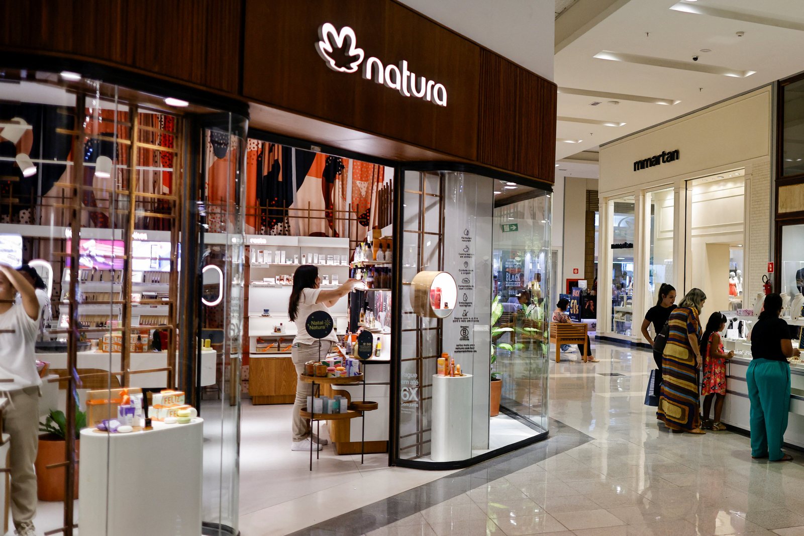 Loja da Natura em shopping center no Brasil